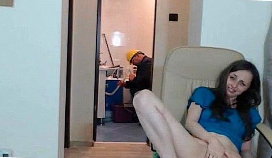 Он хорошо потрахал ее в очко и после анала обкончал лобок и залил весь живот спермой, порно видео