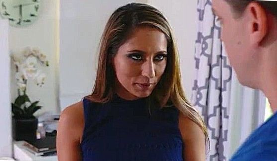 Bambi Wolfe loves eating cum, порно видео