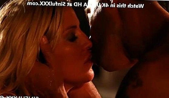 Девушка умело дрочит член ножками и раздвигает булки для глубокого проникновения в очко, порно видео