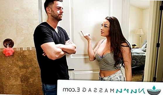 Массаж: Шикарную молодую (18 лет) блонди выебали и трахнули ей понравилось, порно видео