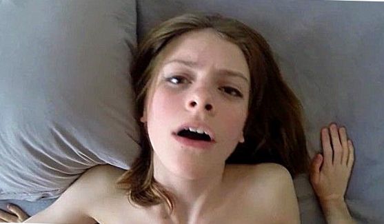 Молодые 18+: мама трахает сынок онлайн, порно видео
