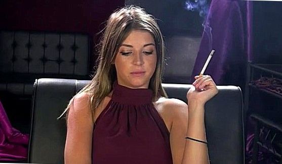 Подборки: Красотка Charlotte решила, что нашла свой рай, порно видео