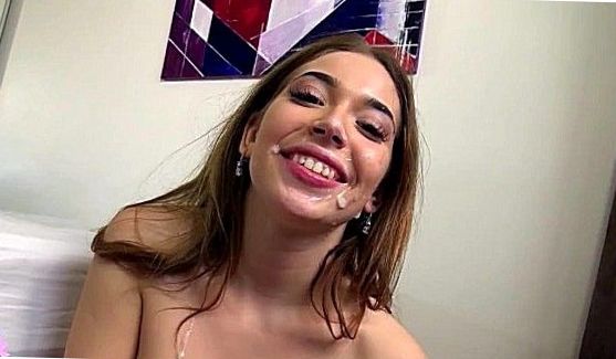 Дамочка после тренировки в парке привела домой лысого парня и дала ему себя выдрать как сучку, порно видео